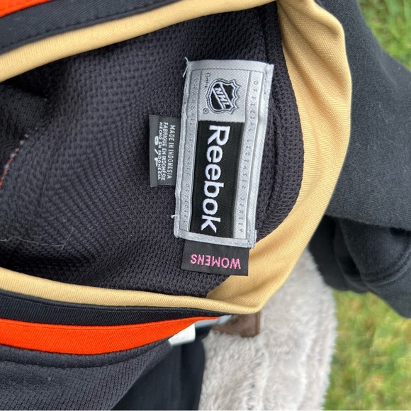 Anaheim Ducks women’s jersey size small - Picture 8 of 8